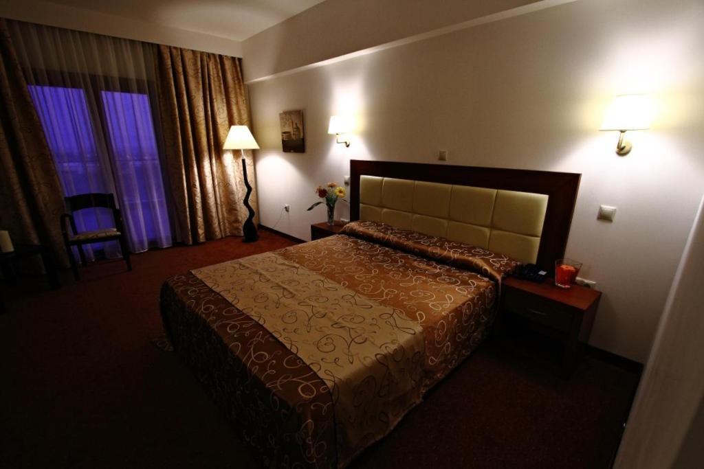 Siris Hotel Serres Bagian luar foto